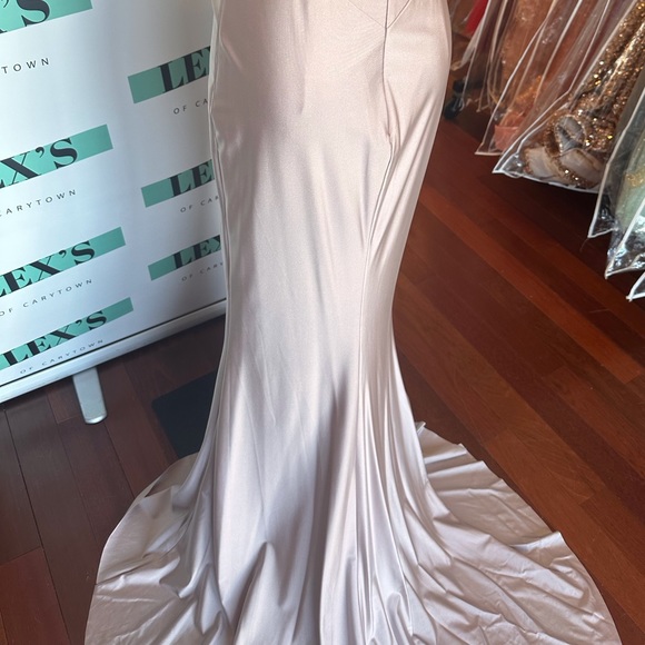 V neck high slit dress - Picture 4 of 5